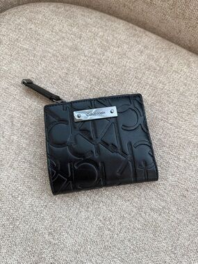Calvin Klein Minimal Black Fold Wallet with Snap and Zip